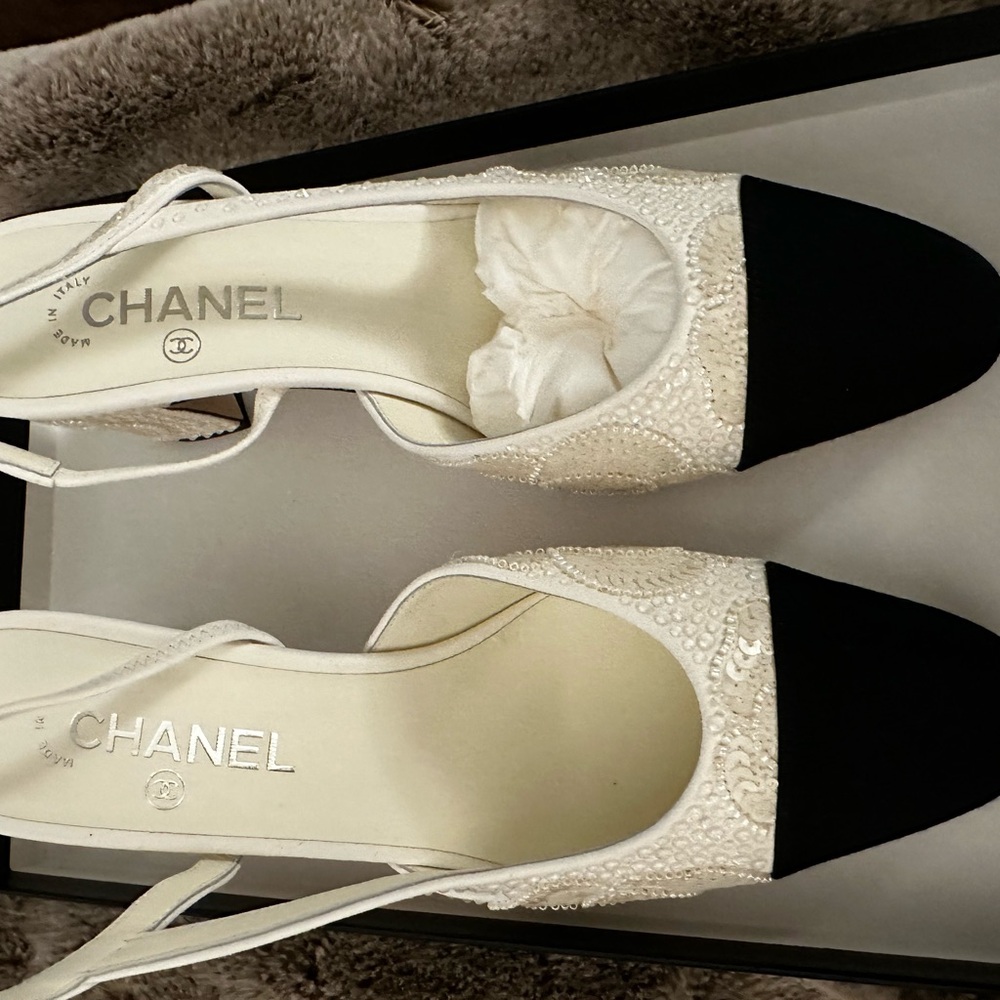 Chanel - Picture 4 of 5